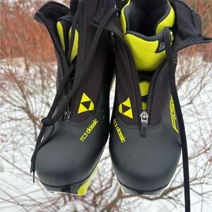 Fischer Rc3 Classic Men's NNN binding xc ski boots